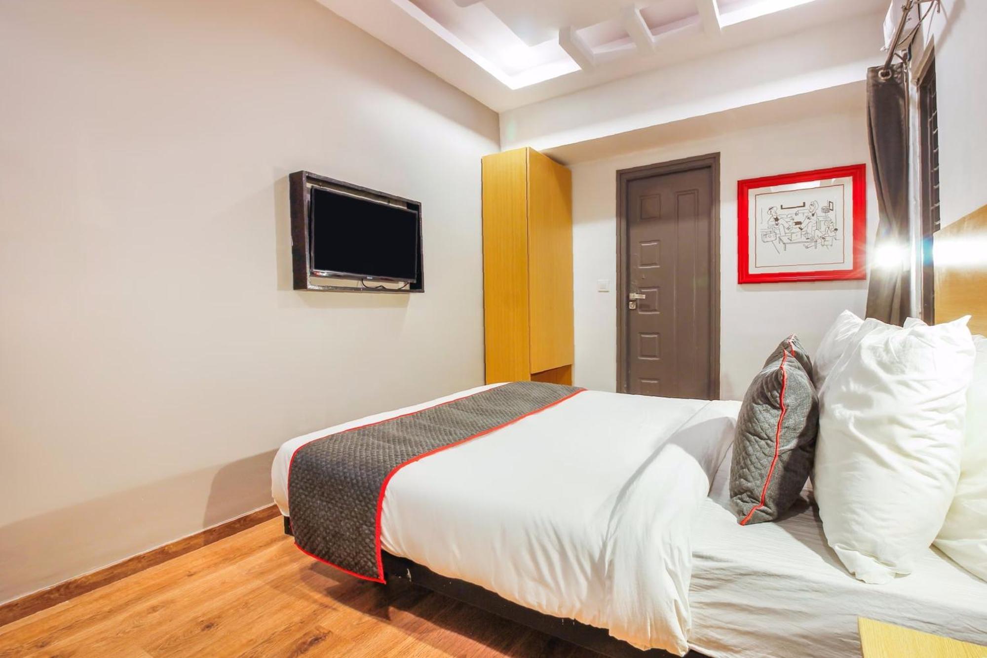 Super Townhouse Rcc Sunrise Hyderabad Exterior foto